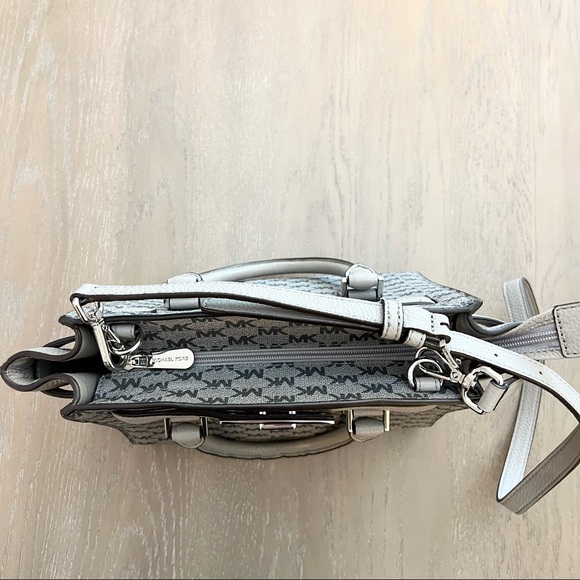 NWOT Michael Kors Handbag Purse - Picture 7 of 16